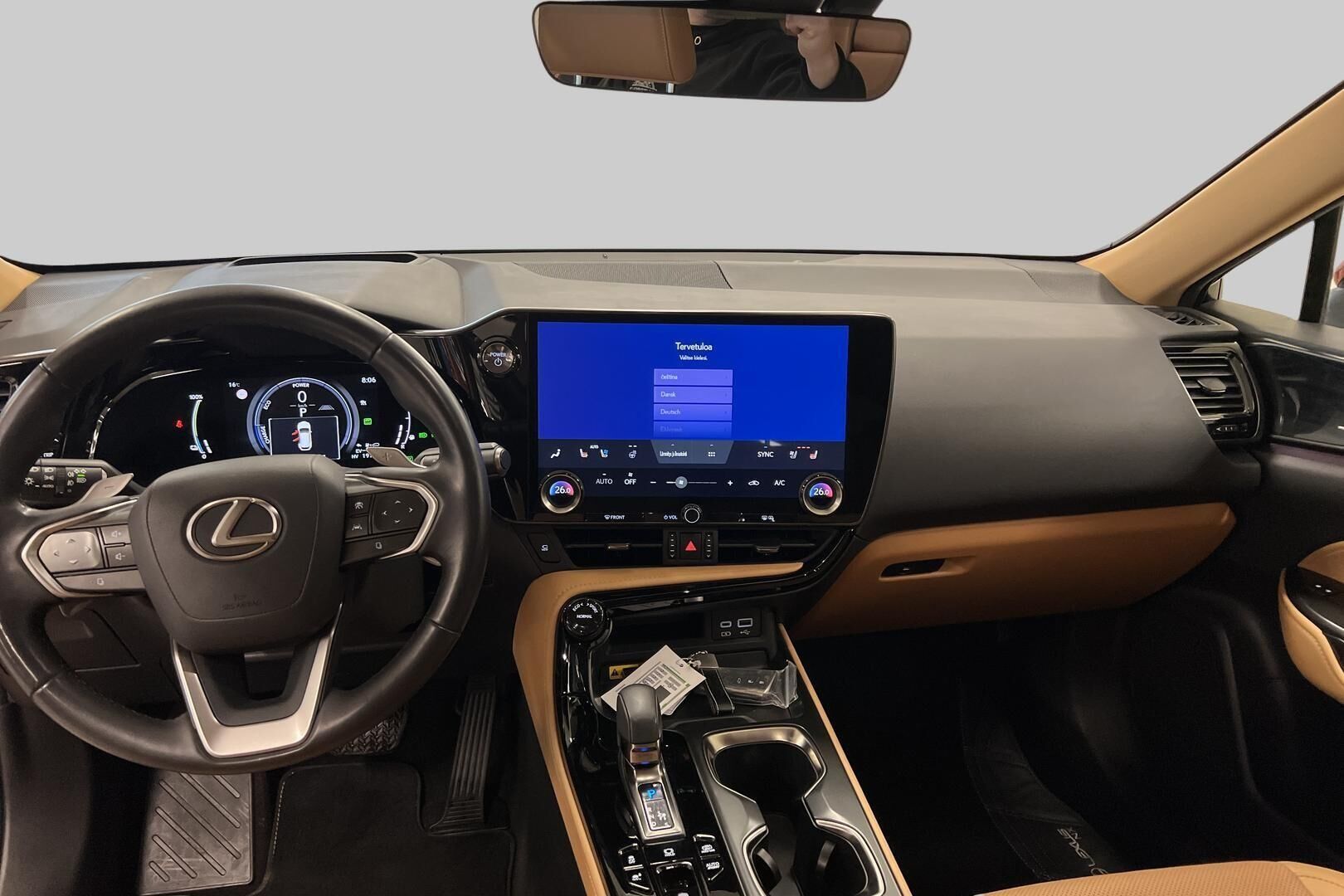 Lexus NX iso kuva 11