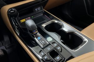 Lexus NX esikatselu 16