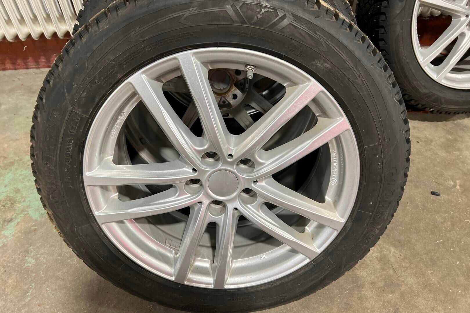 BMW X1 iso kuva 14