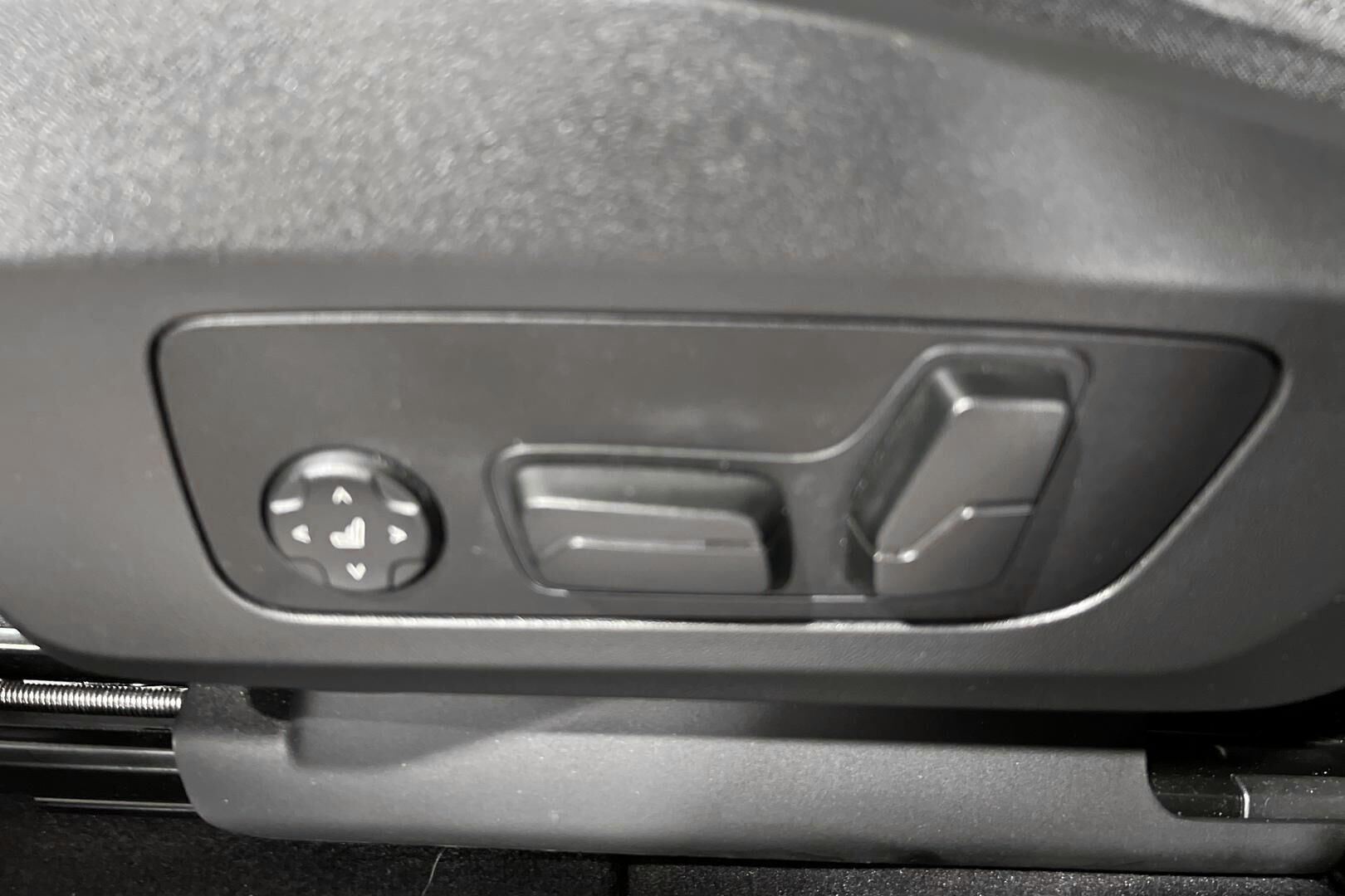 BMW X1 iso kuva 15