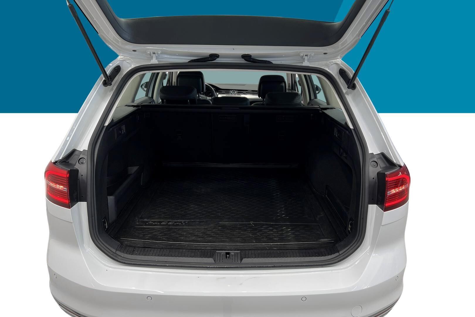 Volkswagen Passat iso kuva 12