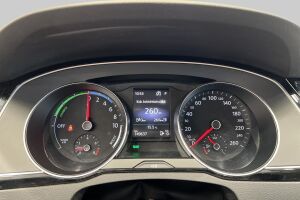 Volkswagen Passat esikatselu 14