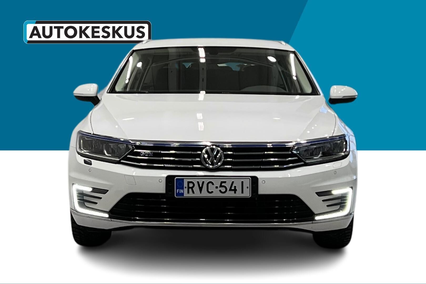 Volkswagen Passat iso kuva 2