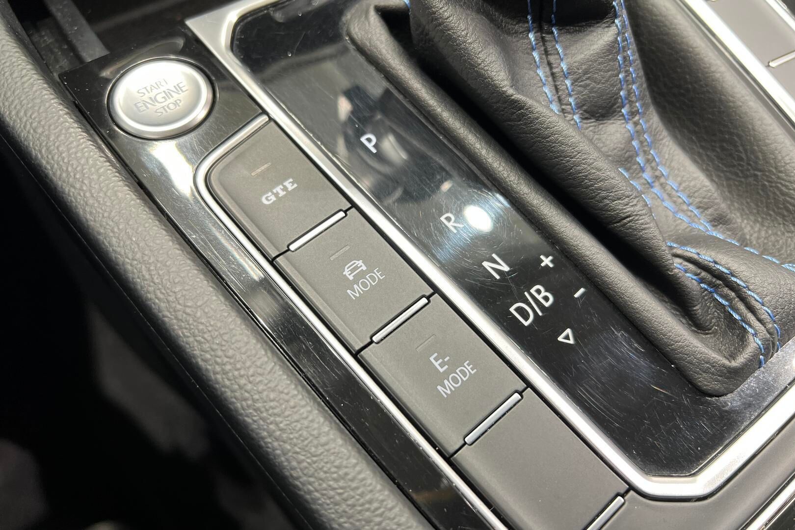 Volkswagen Passat iso kuva 23