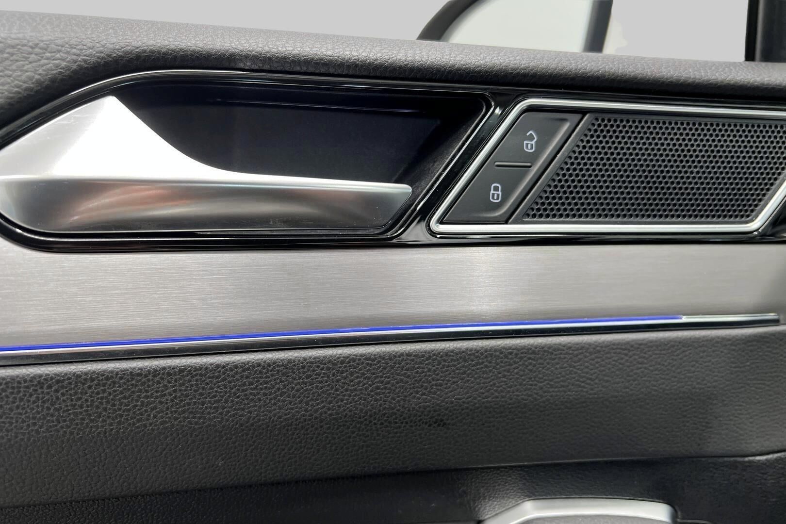 Volkswagen Passat iso kuva 24