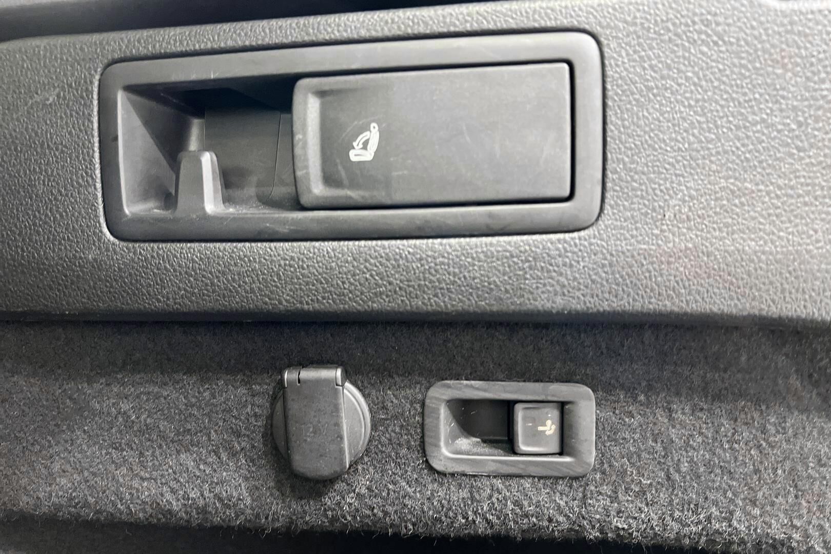 Volkswagen Passat iso kuva 30