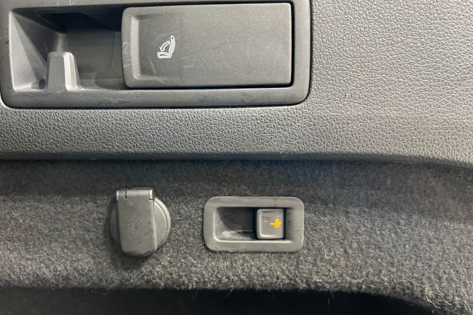 Volkswagen Passat iso kuva 33