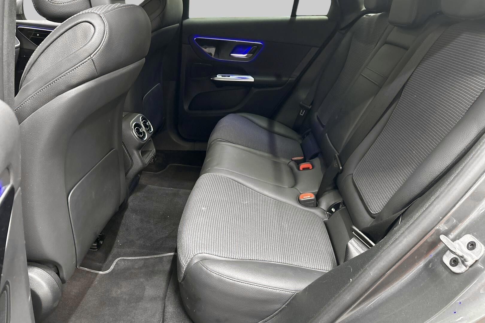 Mercedes-Benz GLC iso kuva 10