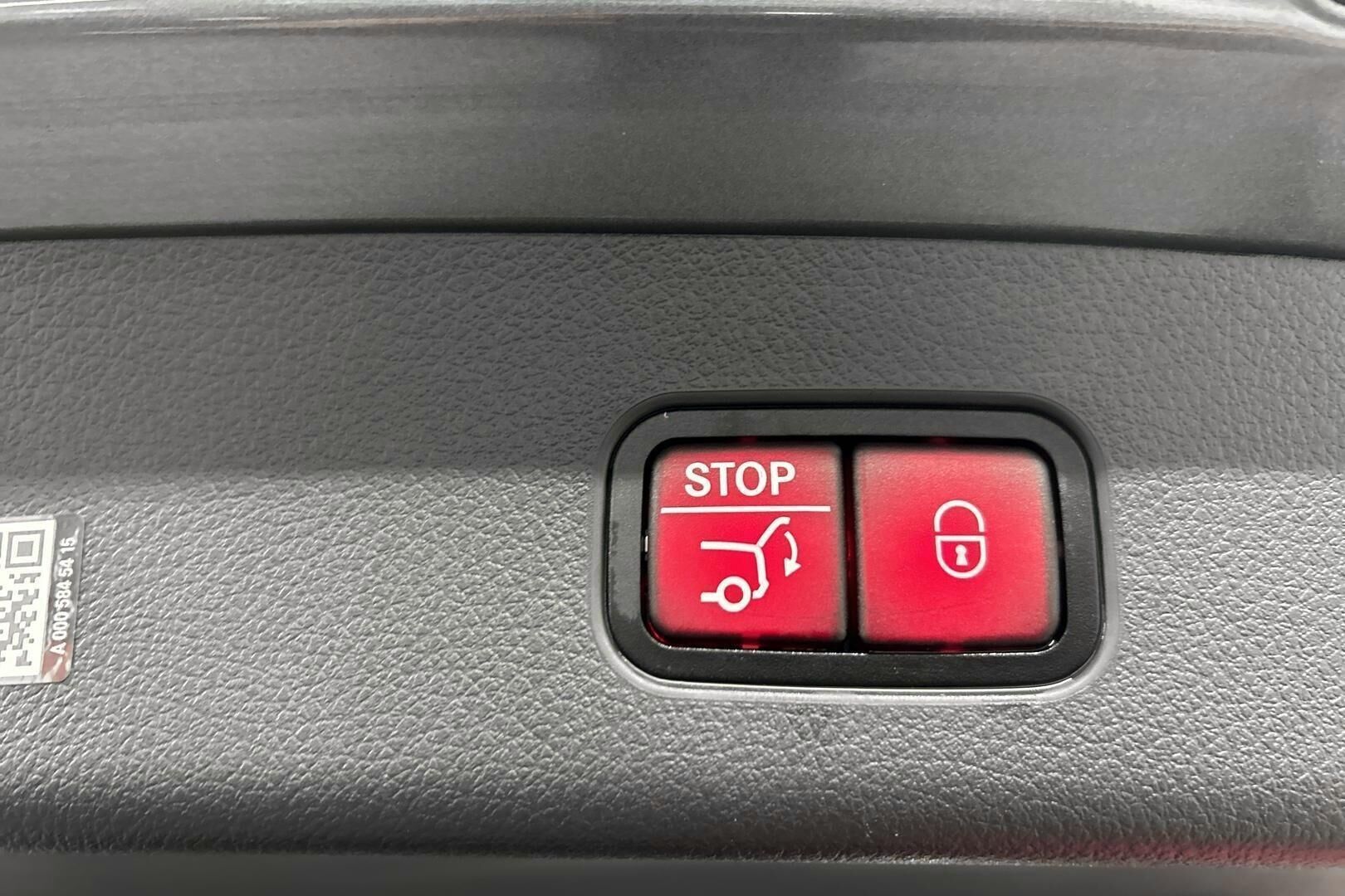 Mercedes-Benz GLC iso kuva 27