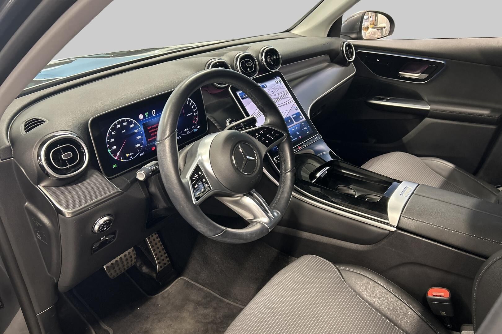 Mercedes-Benz GLC iso kuva 8