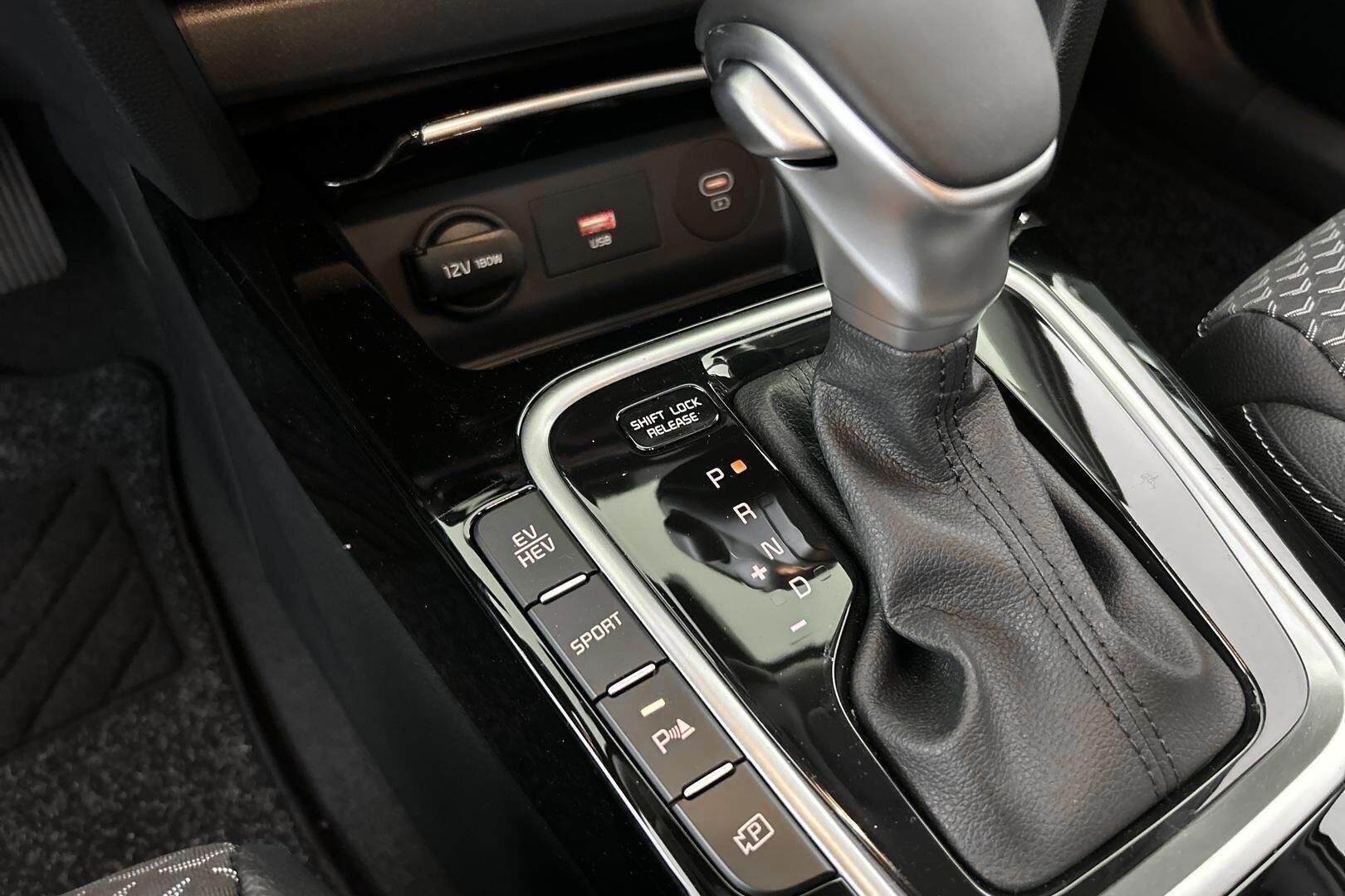 KIA XCeed iso kuva 21