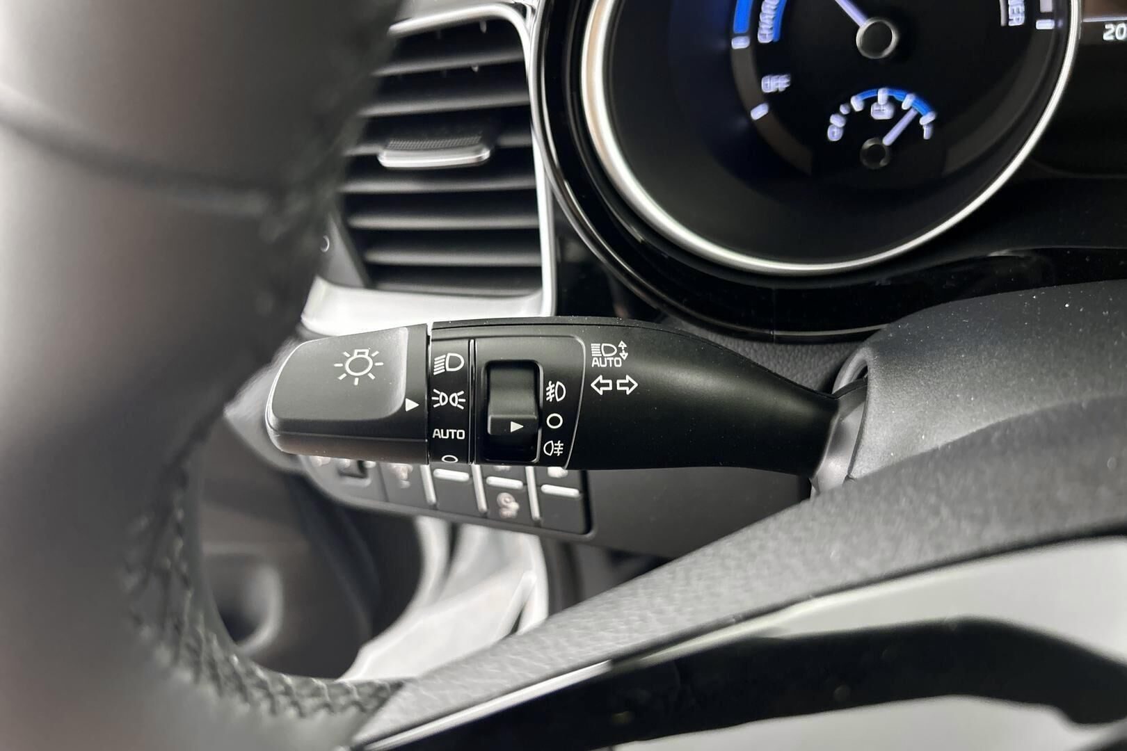 KIA XCeed iso kuva 25