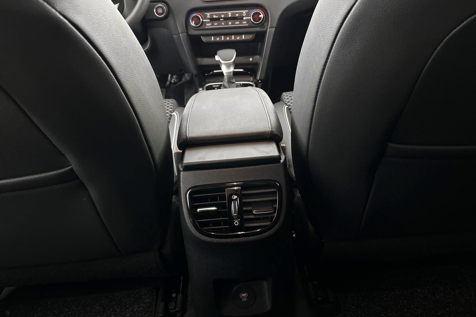 KIA XCeed iso kuva 30