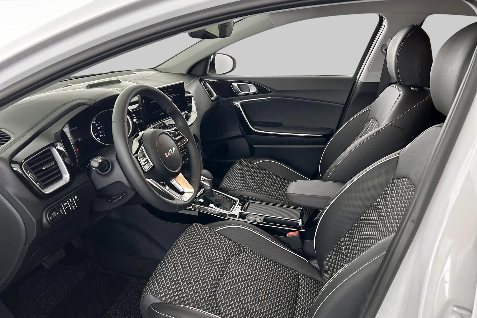 KIA XCeed iso kuva 8