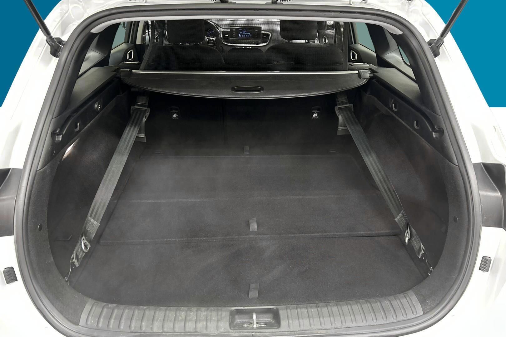 Kia Ceed iso kuva 7