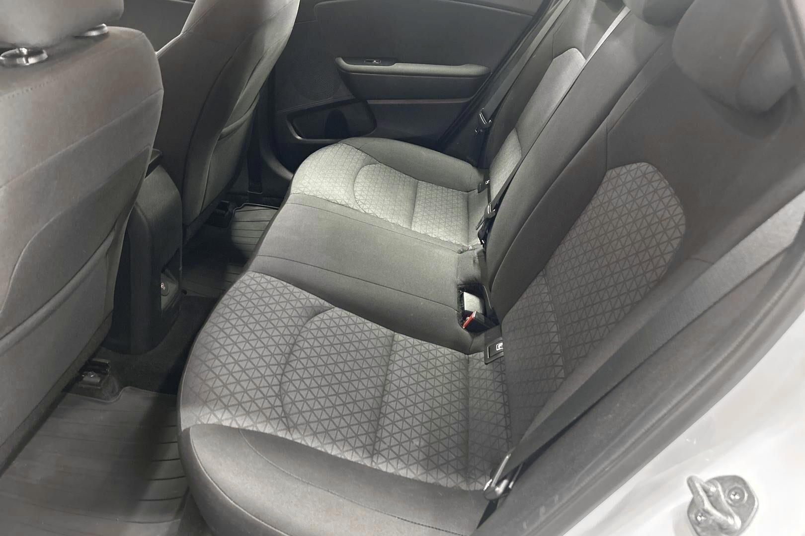 Kia Ceed iso kuva 17