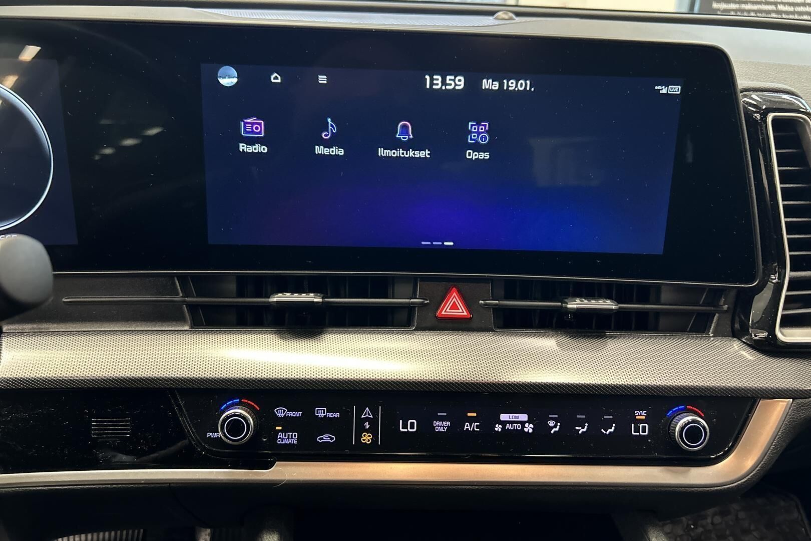 Kia Sportage iso kuva 17