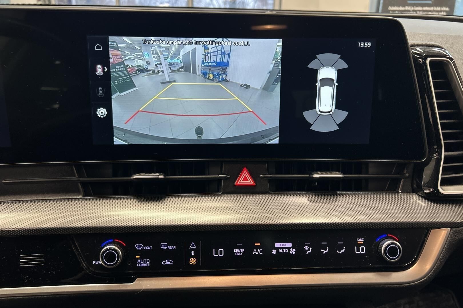 Kia Sportage iso kuva 18