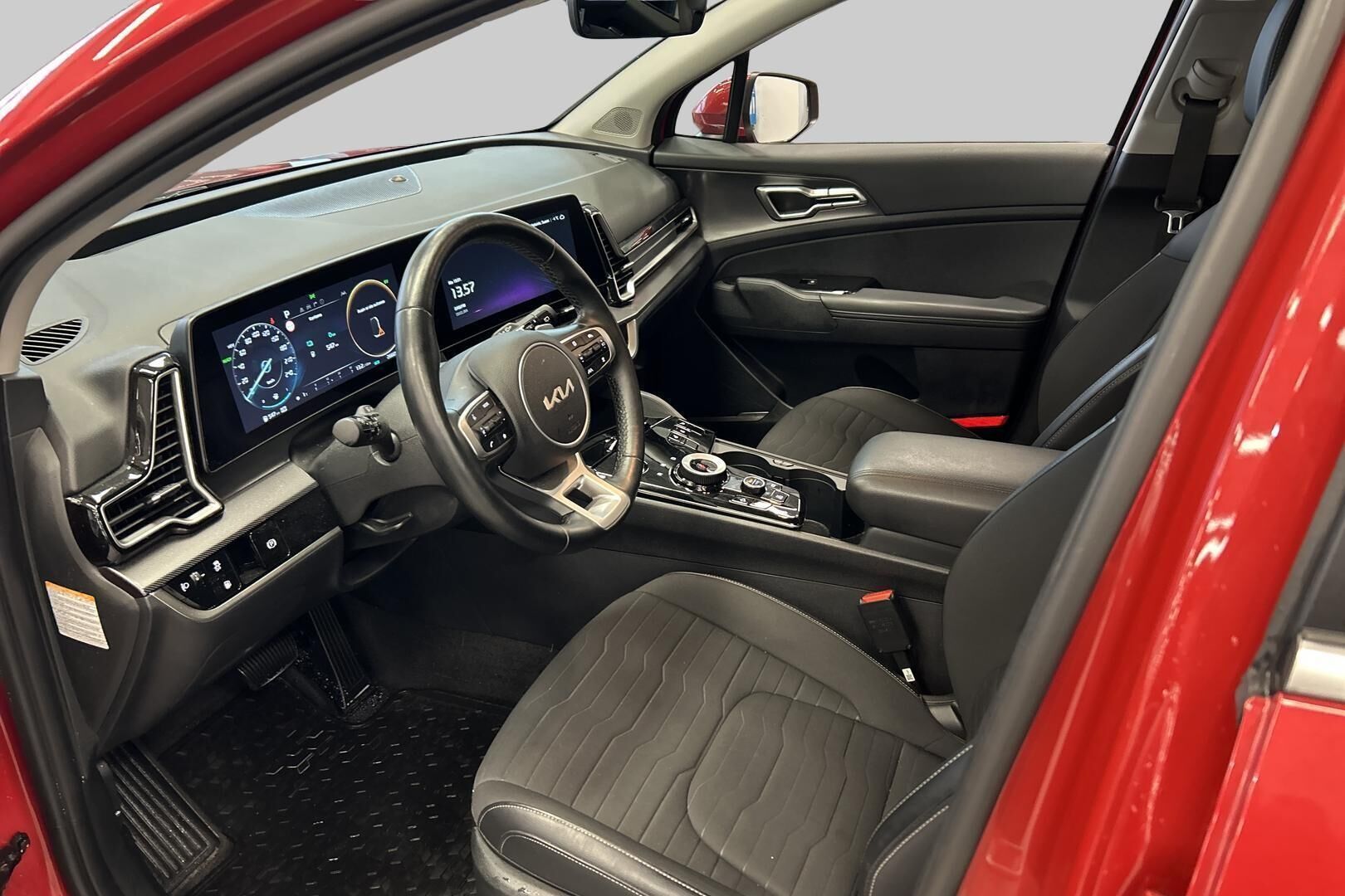 Kia Sportage iso kuva 7