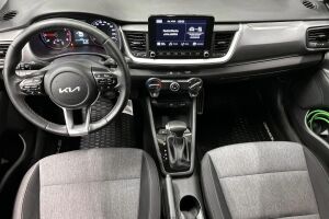 Kia Stonic esikatselu 10