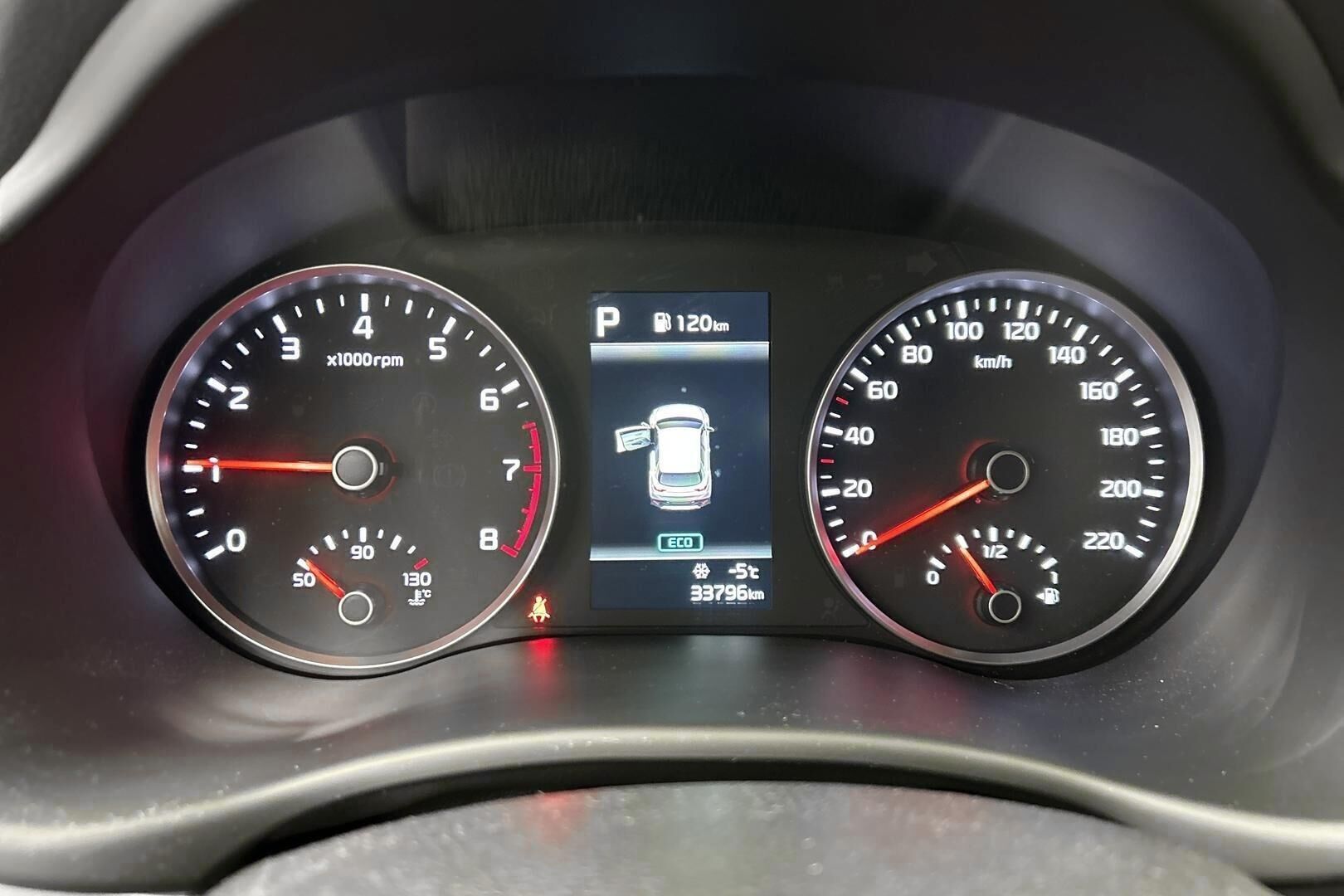 Kia Stonic iso kuva 15