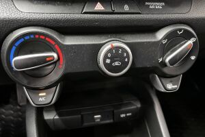 Kia Stonic esikatselu 18