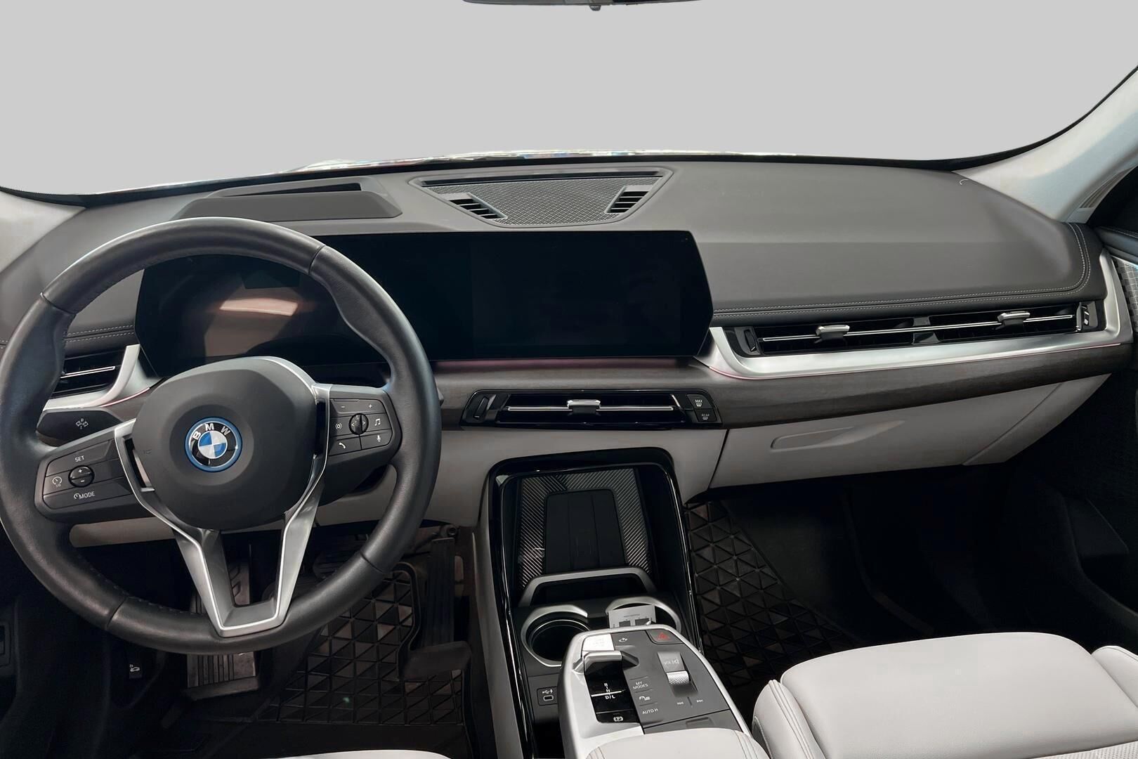 BMW X1 iso kuva 10