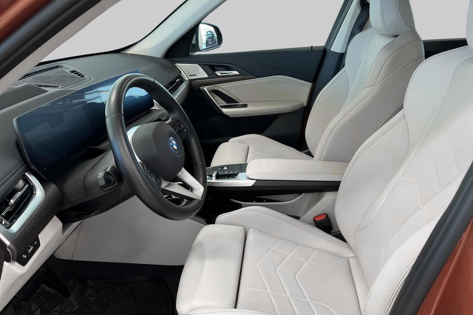 BMW X1 iso kuva 8