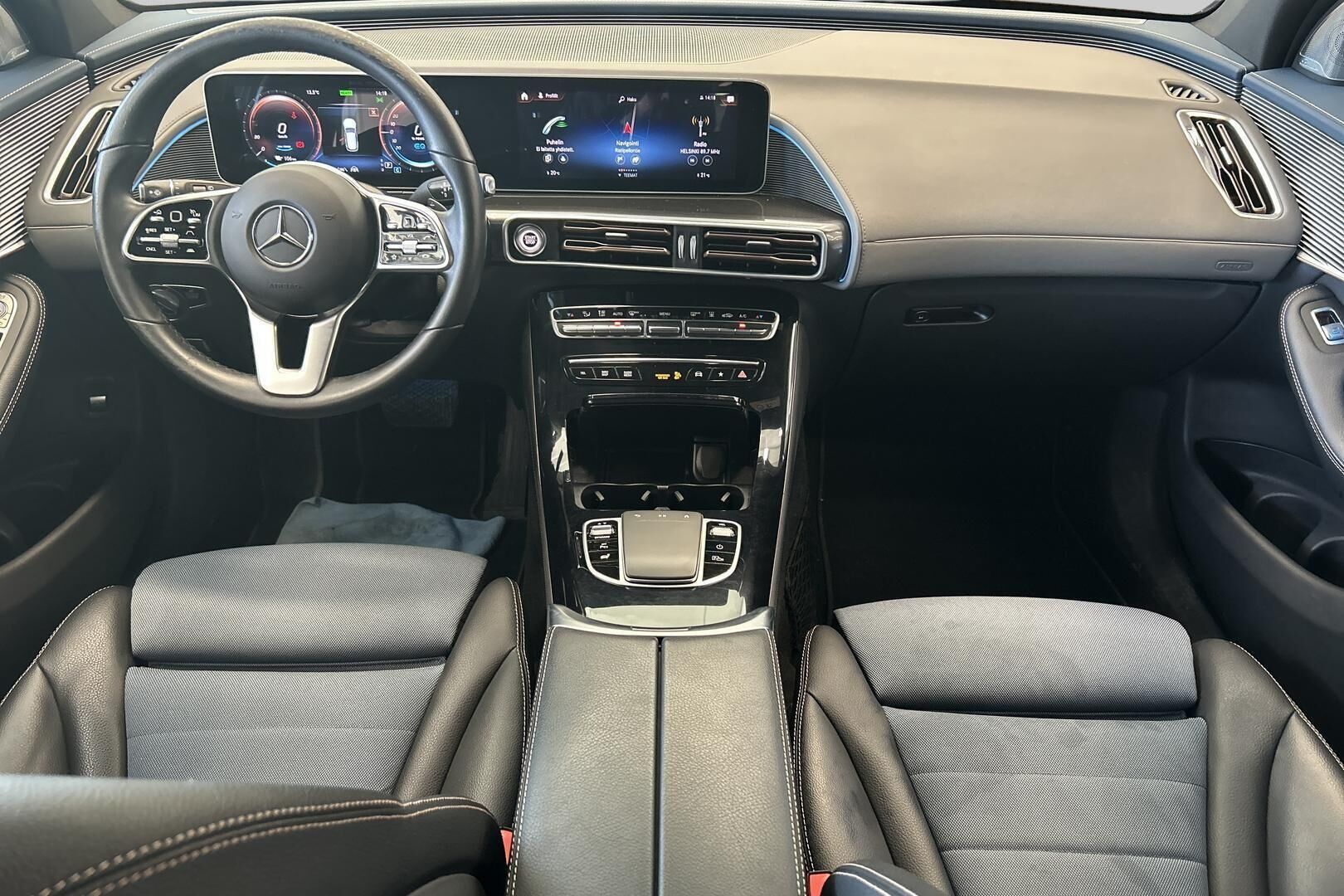 Mercedes-Benz EQC iso kuva 37