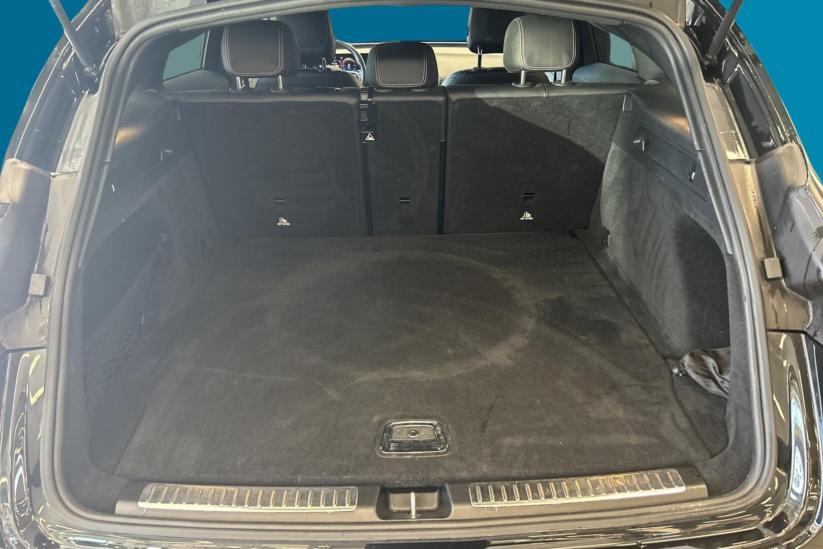 Mercedes-Benz EQC iso kuva 10