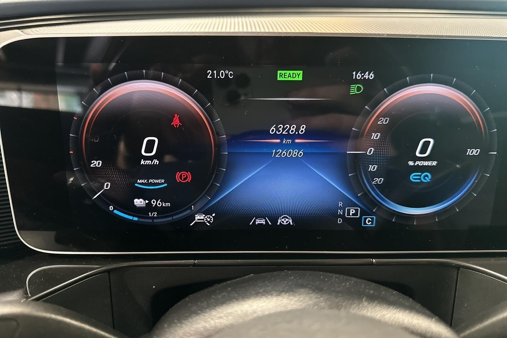 Mercedes-Benz EQC iso kuva 6