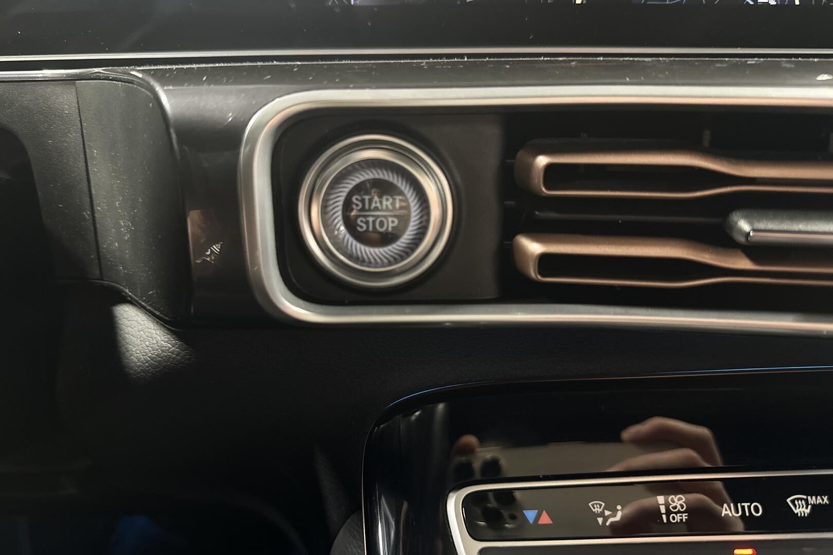 Mercedes-Benz EQC iso kuva 9