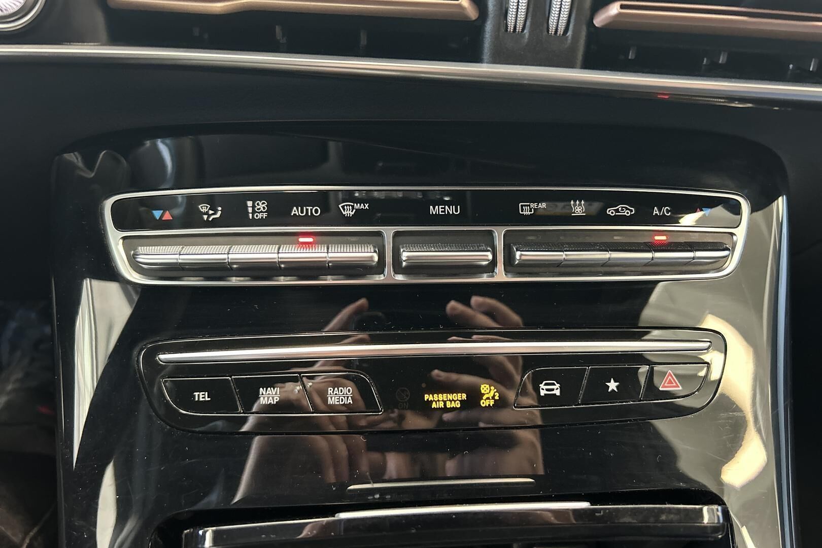 Mercedes-Benz EQC iso kuva 31