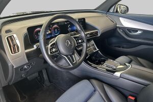 Mercedes-Benz EQC esikatselu 8