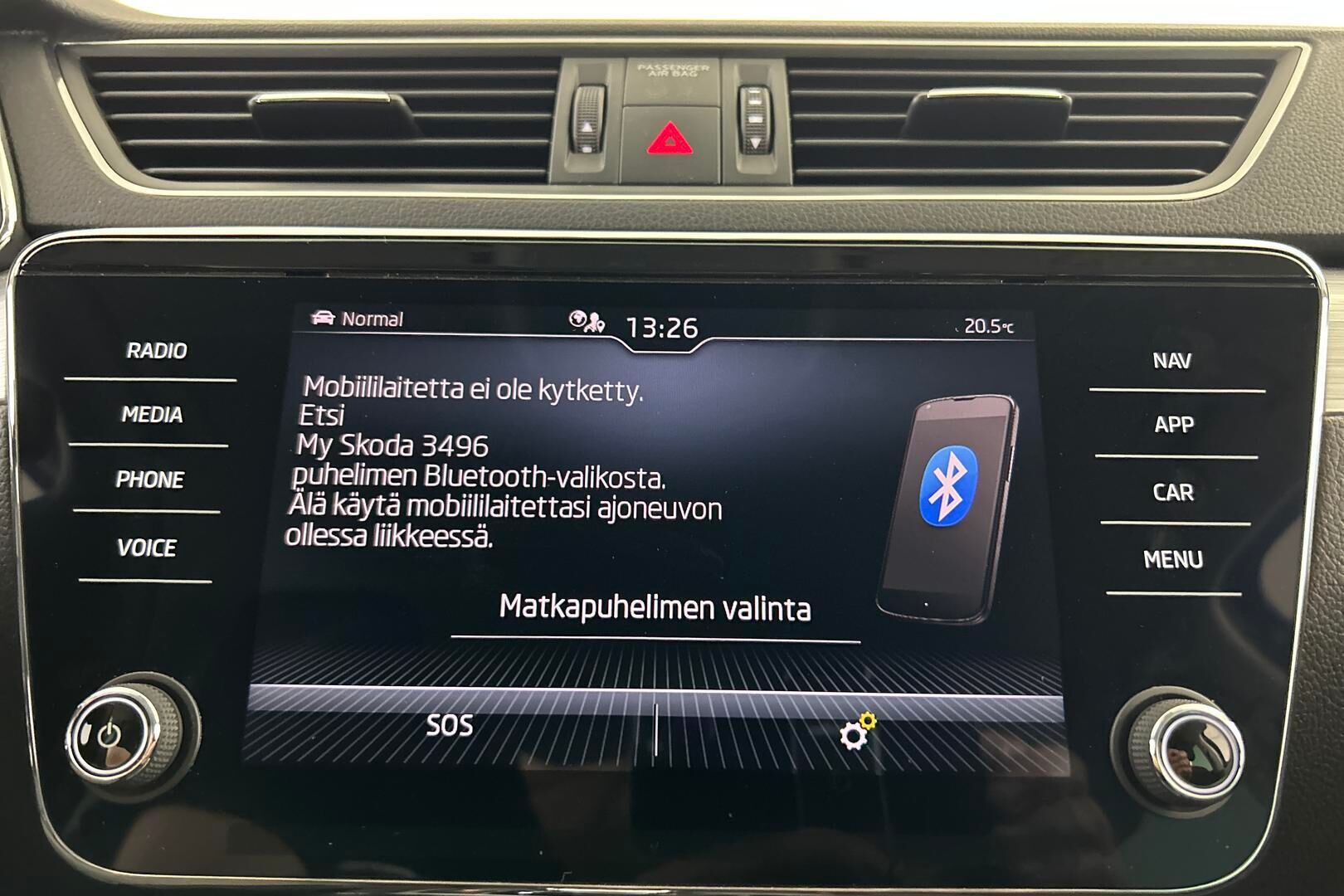 Skoda Superb iso kuva 21
