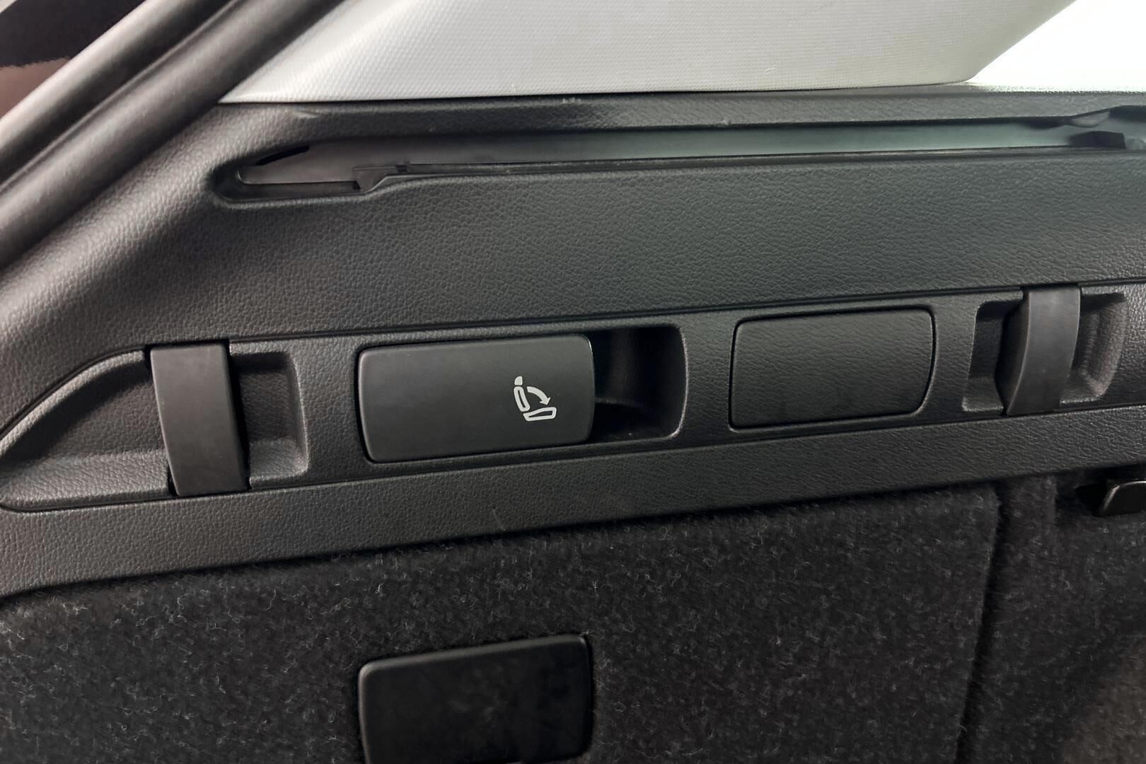 Skoda Superb iso kuva 33