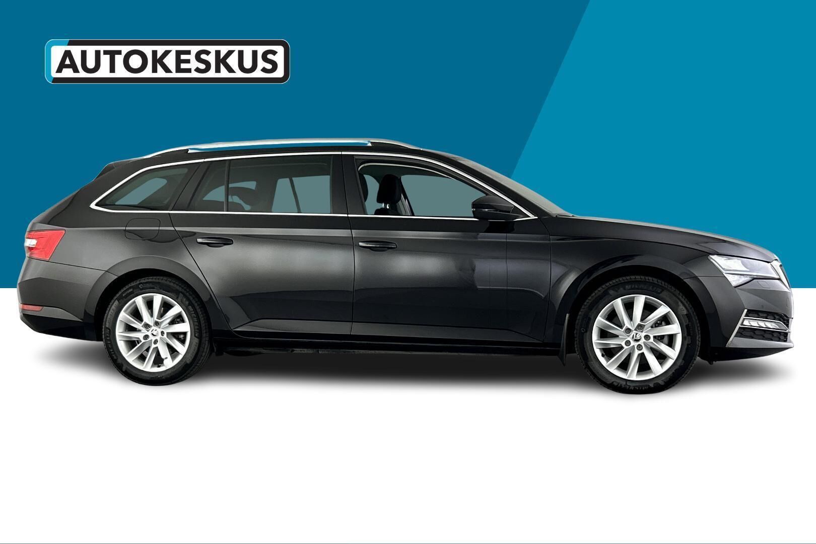 Skoda Superb iso kuva 4