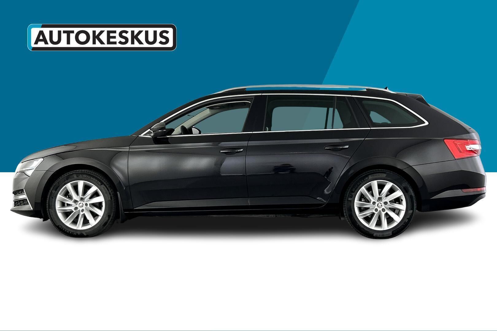 Skoda Superb iso kuva 8