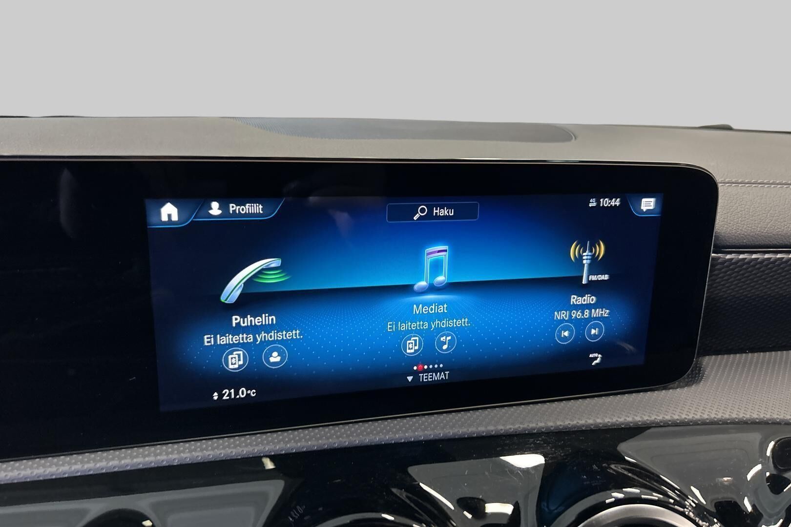 Mercedes-Benz CLA iso kuva 20