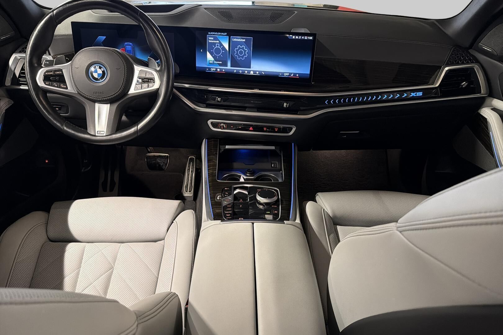 BMW X5 iso kuva 10