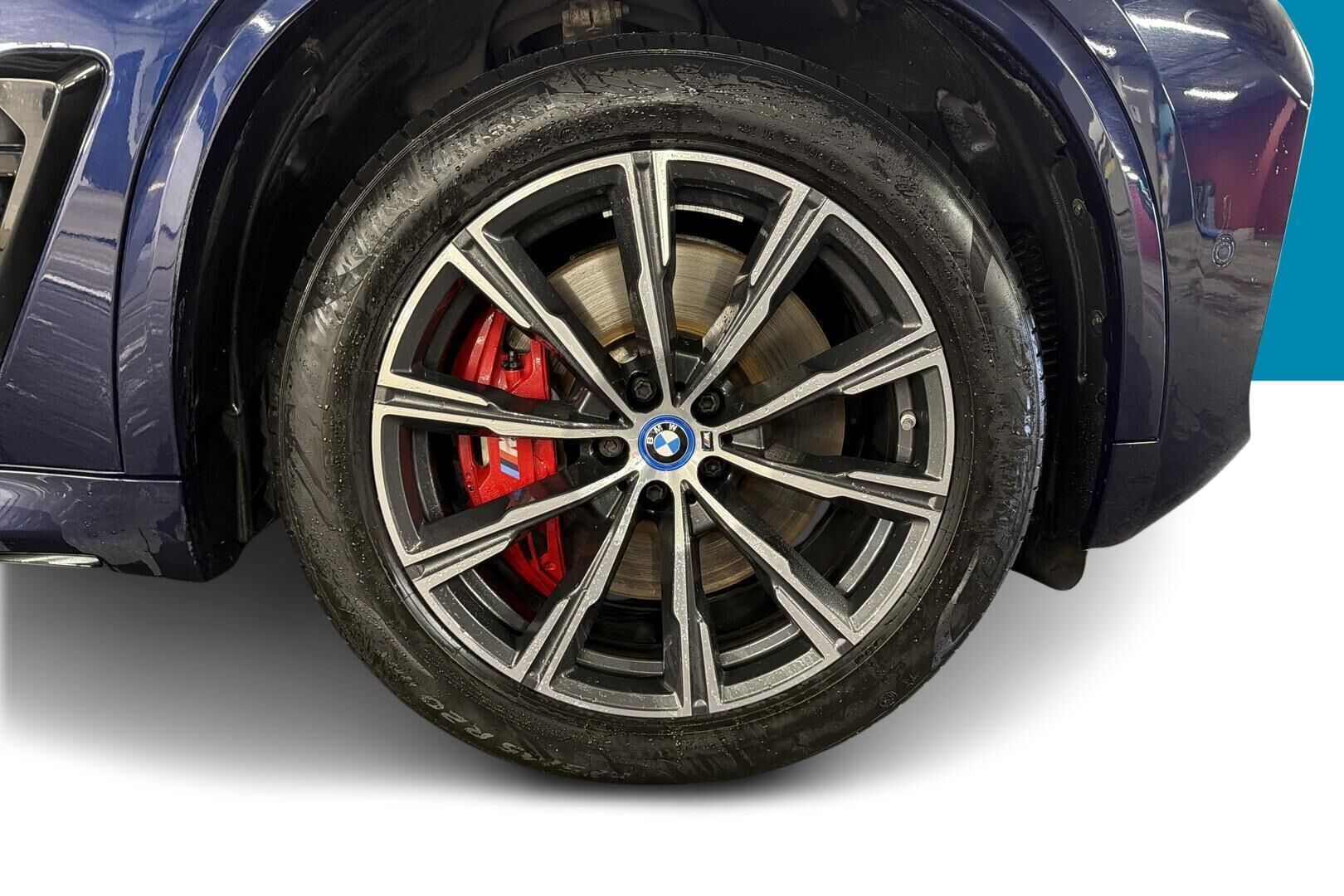BMW X5 iso kuva 12