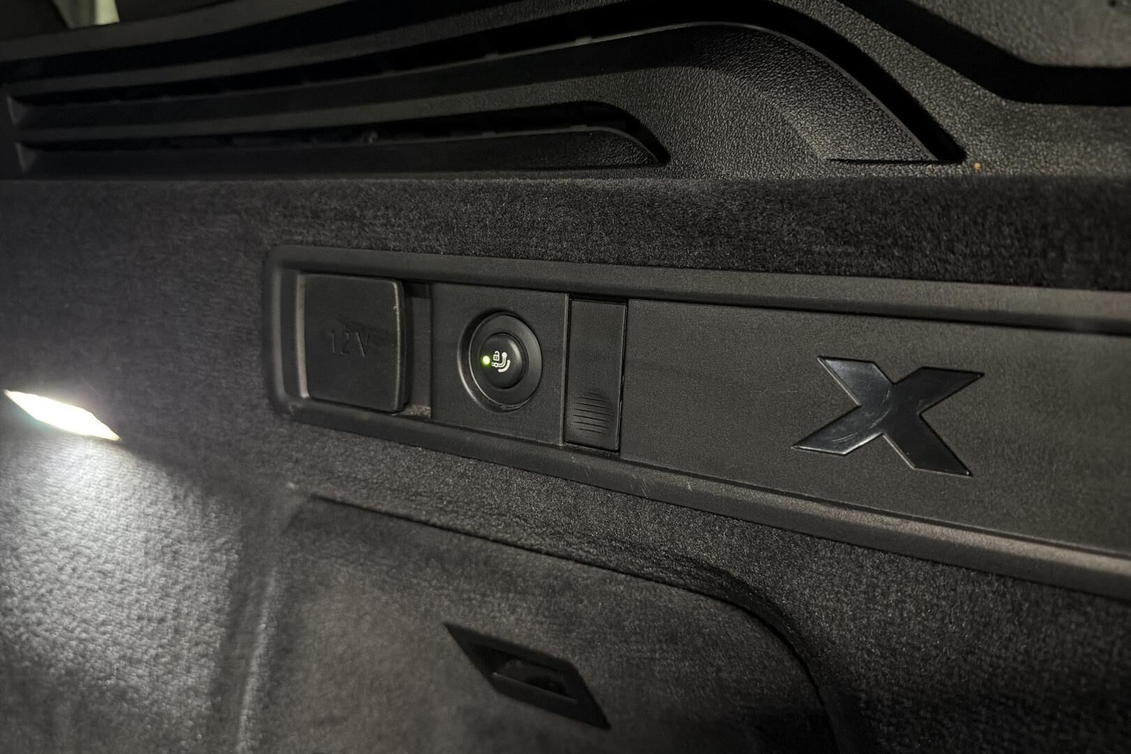 BMW X5 iso kuva 15