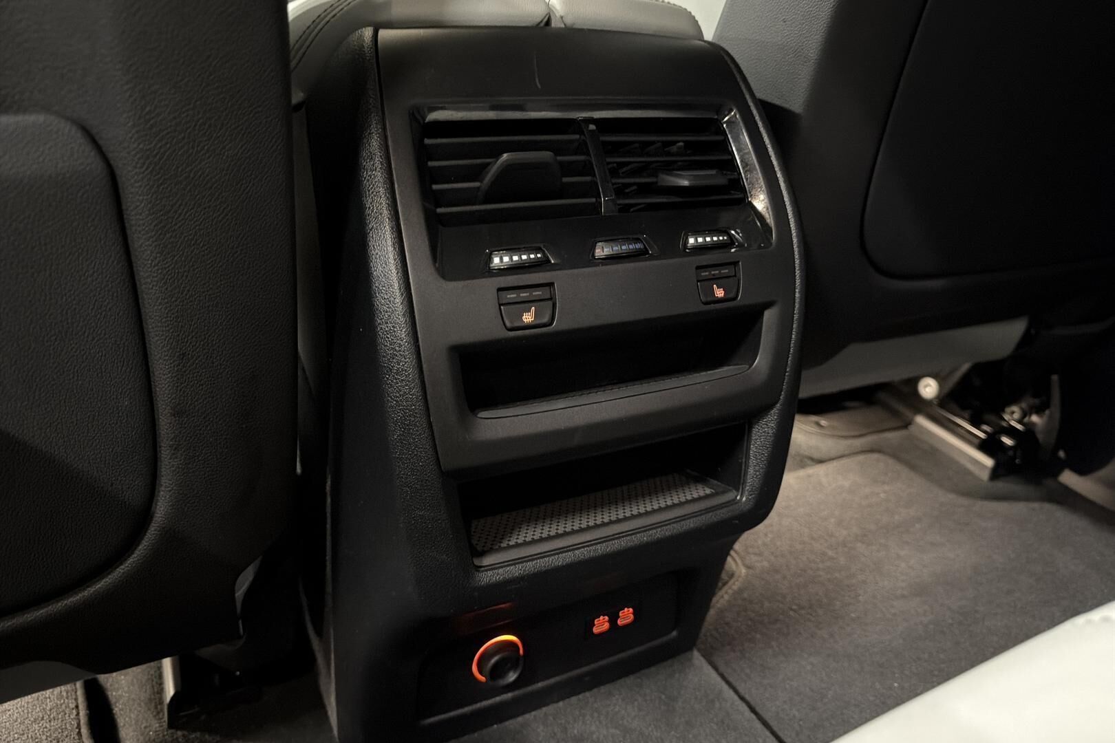 BMW X5 iso kuva 17