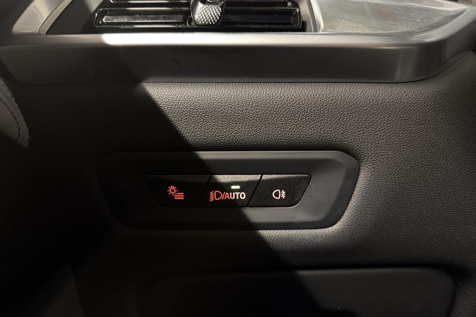 BMW X5 iso kuva 25