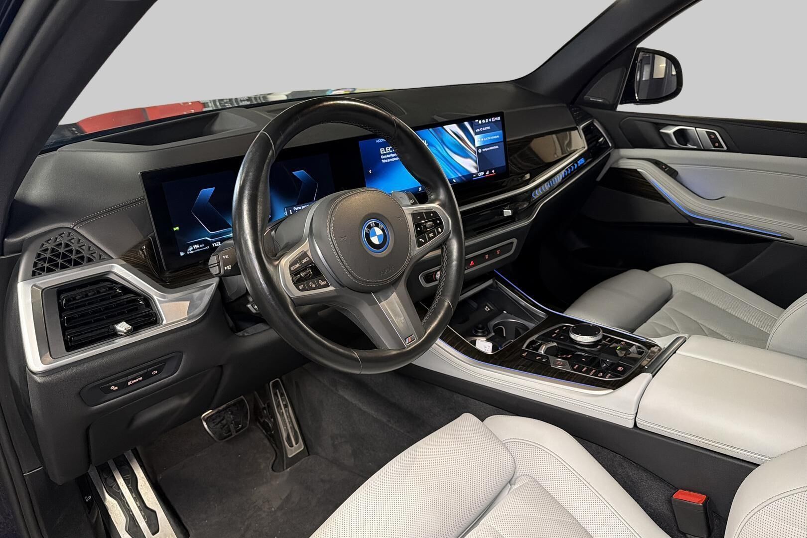 BMW X5 iso kuva 8