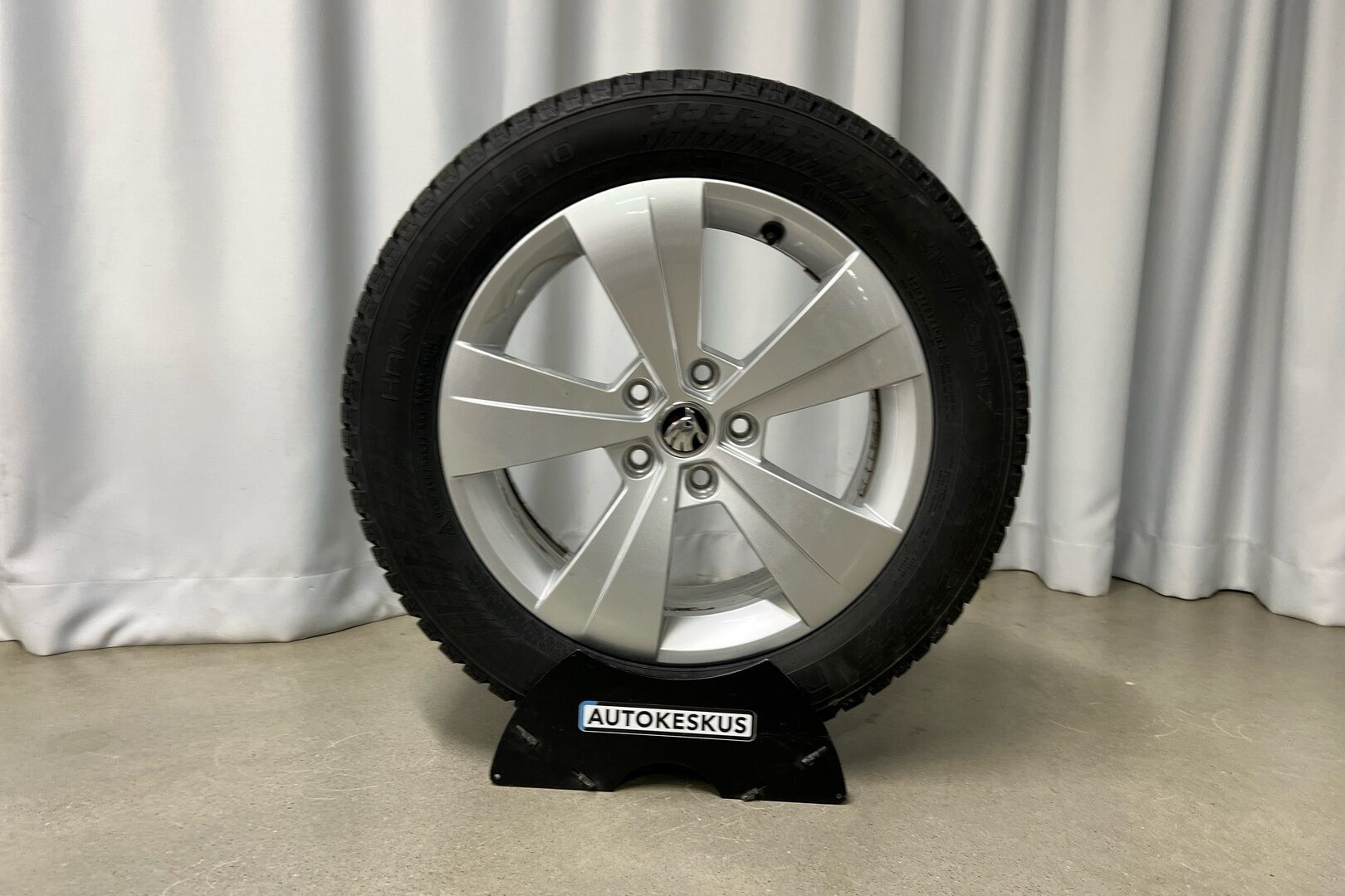 Skoda Superb iso kuva 16