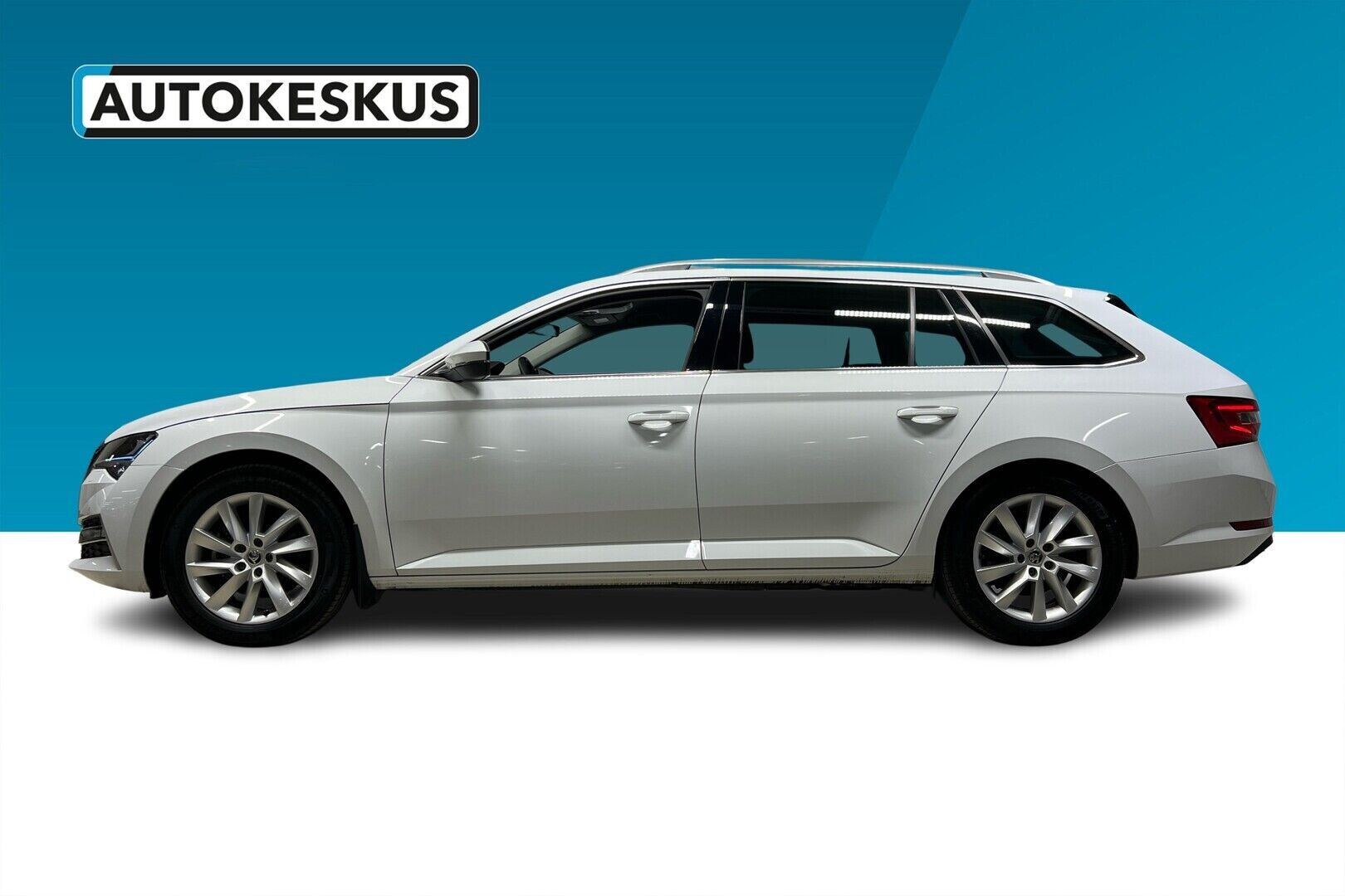 Skoda Superb iso kuva 4