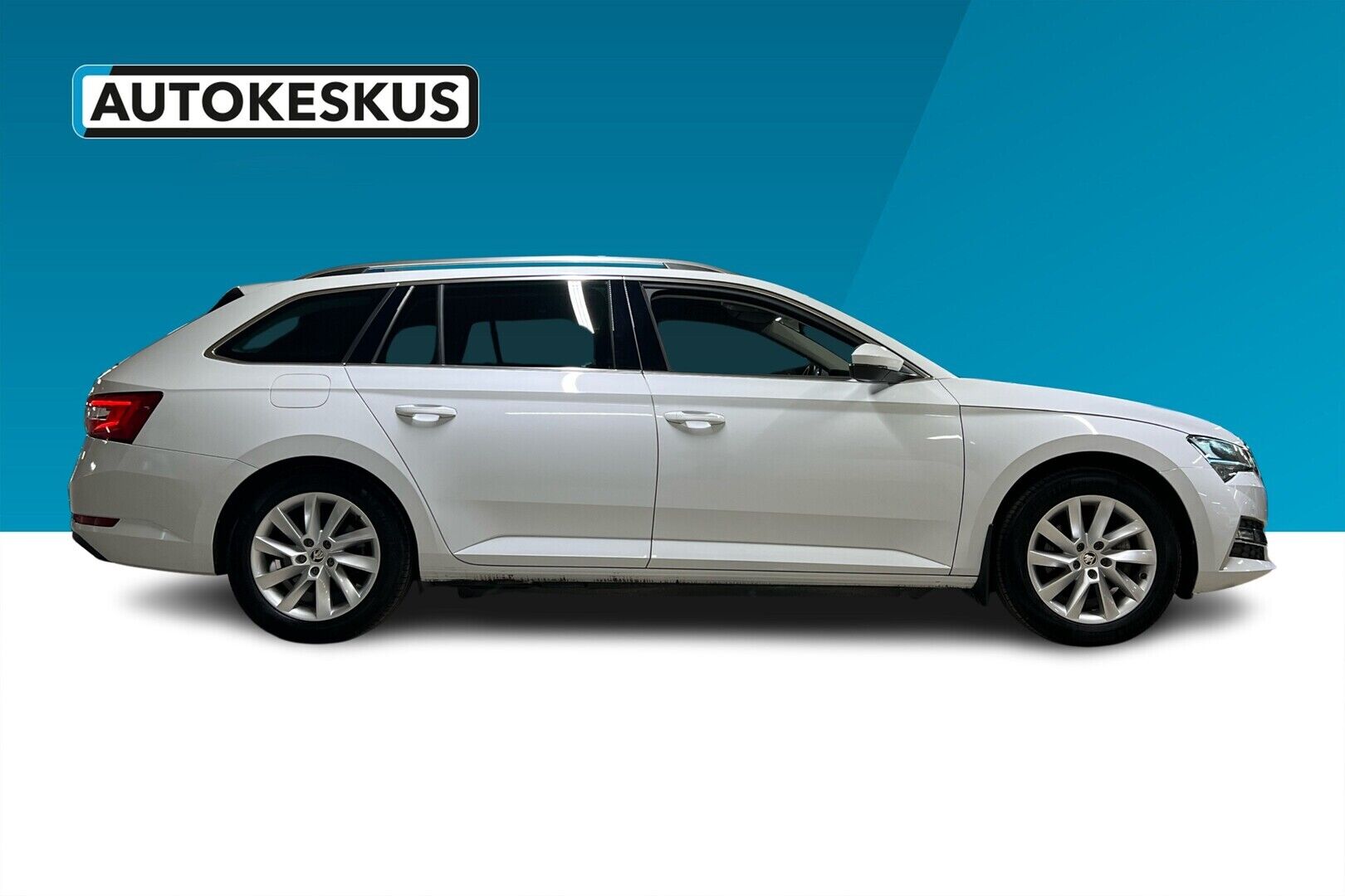 Skoda Superb iso kuva 5