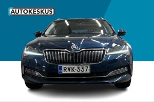 Skoda Superb esikatselu 8