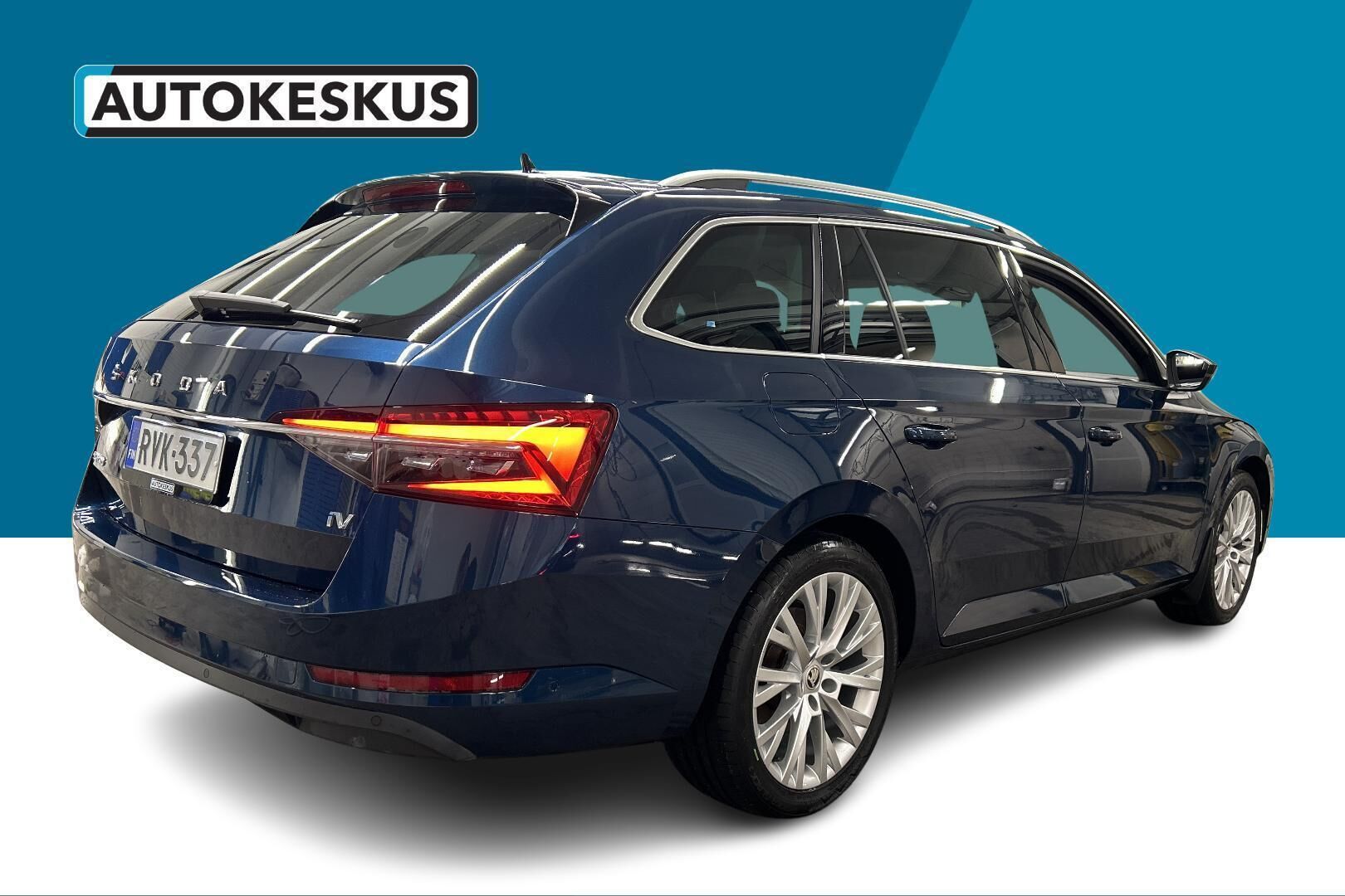 Skoda Superb iso kuva 11